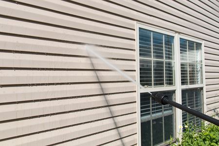 Soft Washing 101: How Fort Wayne Homes Stay Clean Without Damage Thumbnail