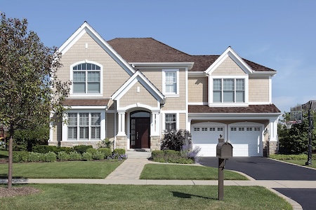 Pressure Washing vs. Soft Washing: Which Is Right for Your Fort Wayne Home?